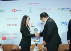 20191031011455_akm_3800